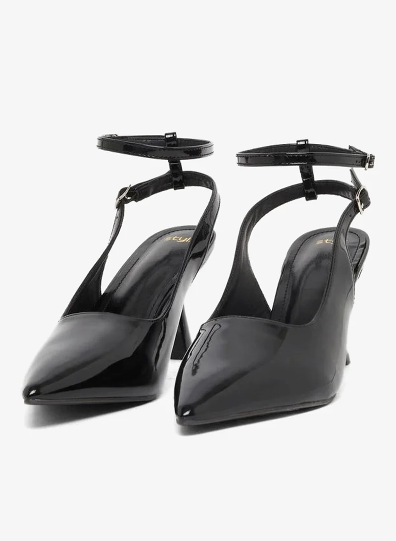 Styli Plain Pointed Toe Ankle Strap Heel Shoes