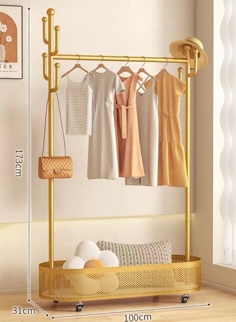 الوان التحف والبراويز علاقة ملابس مع سلة ارتفاع 173سم عرض 100سم