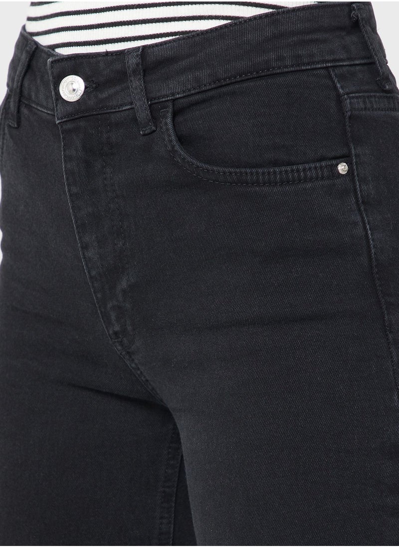 DeFacto Woman Flare Fit Jeans  - Image 3