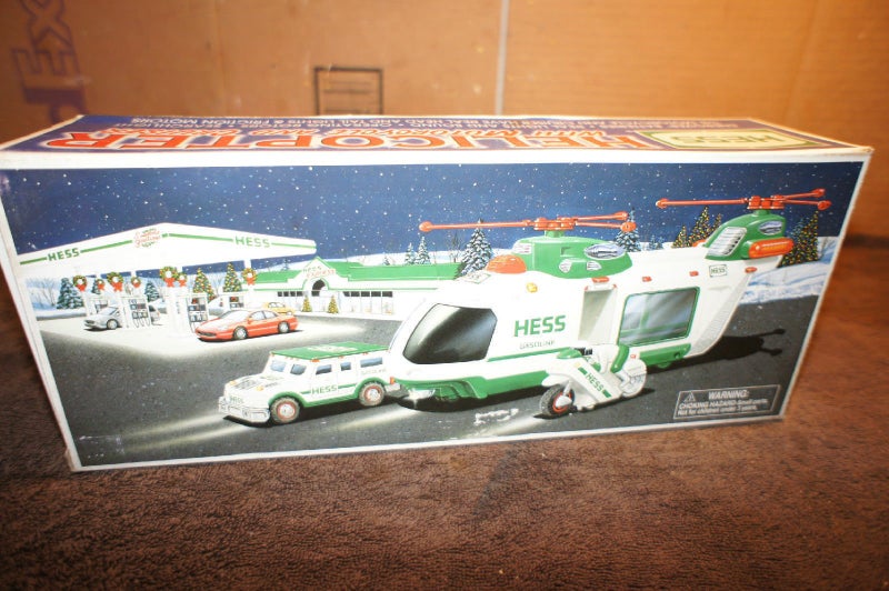 Hess طائرة هليكوبتر هيس 2001 مع دراجة نارية وسفينة - Image 5