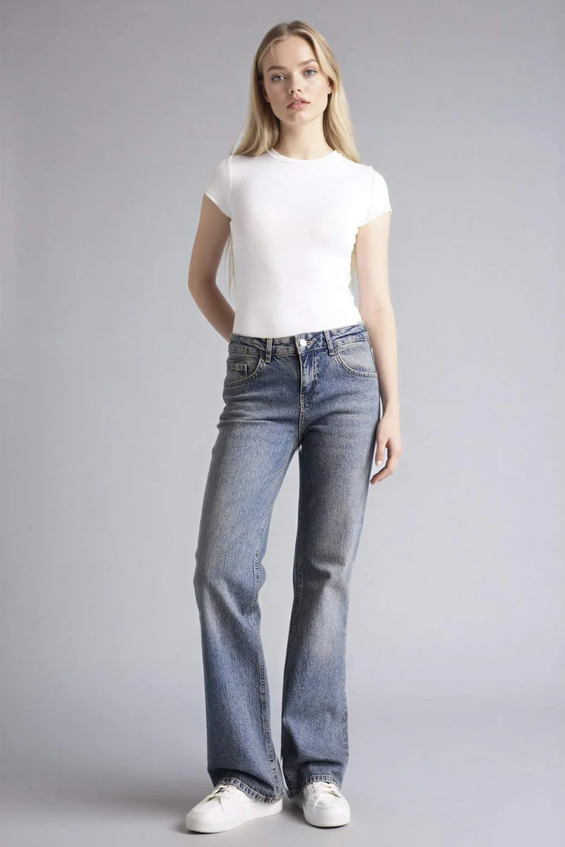 ديفاكتو Low Waist Long Washed Jeans