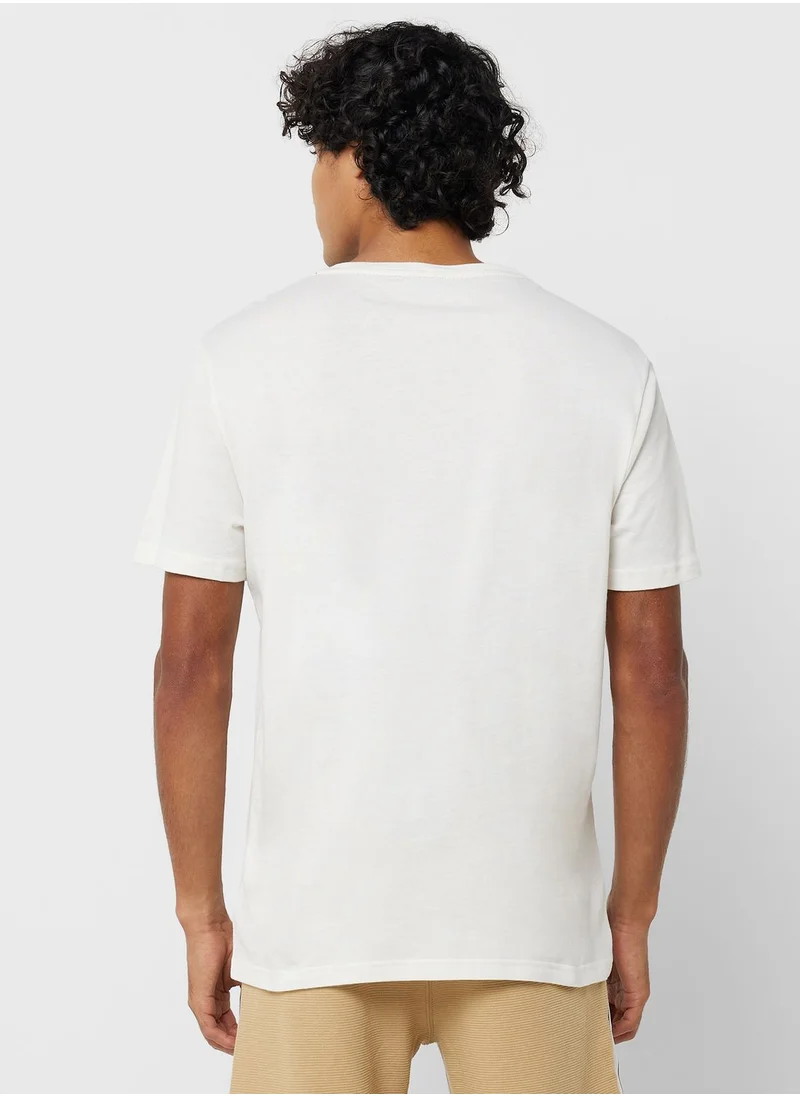 TOMMY HILFIGER Logo Crew Neck T-Shirt