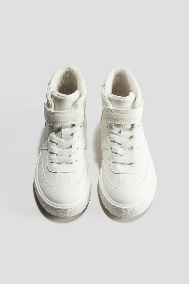 اتش اند ام حذاء رياضي مرتفع بالأعلى