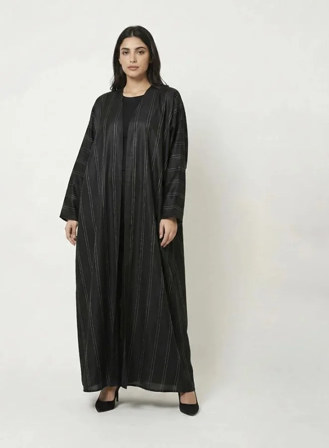 HAWRAA ABAYA Striped black abaya with vertical lines