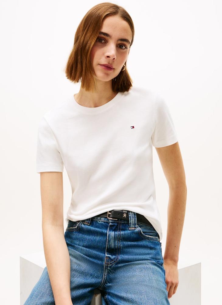 تومي هيلفيغر تي شيرت سليم كودي بياقة على شكل حرف - Image 3