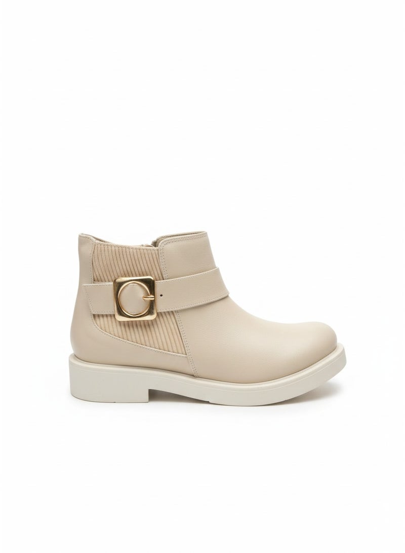 Vbranda A stylish ankle boot designed with a smooth - Image 2