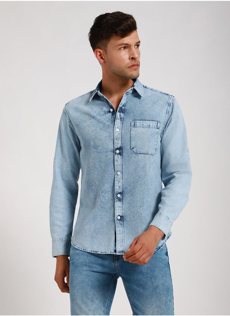 Dennis Lingo قميص جينز قطني باهت اللون بقصّة Slim Fit من India  - Image 2