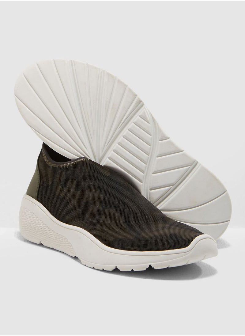 STEVE MADDEN - Floren Slip On - Image 1