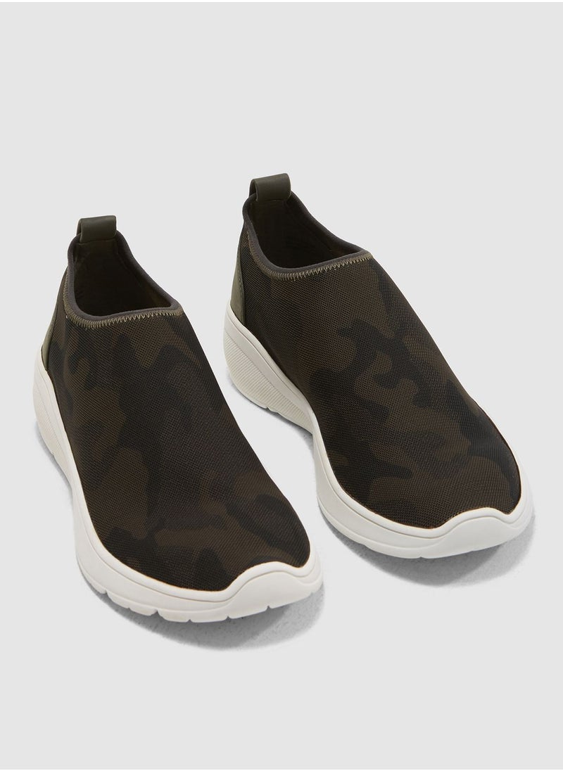 STEVE MADDEN - Floren Slip On - Image 1