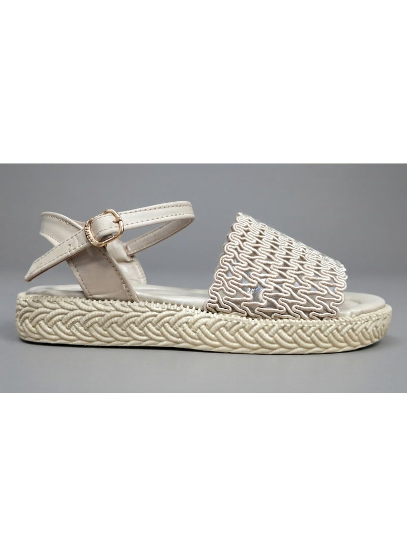 Women's sandals with thick soles - Image 3