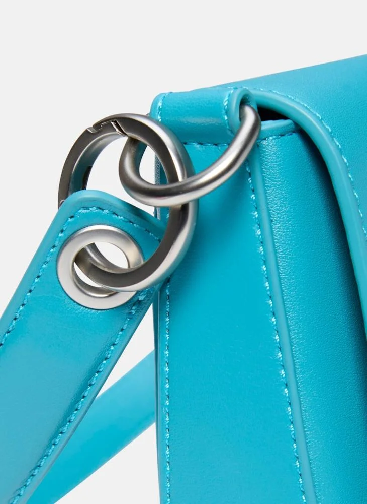 Calvin Klein Jeans Logo Detailed Shoulder Bag