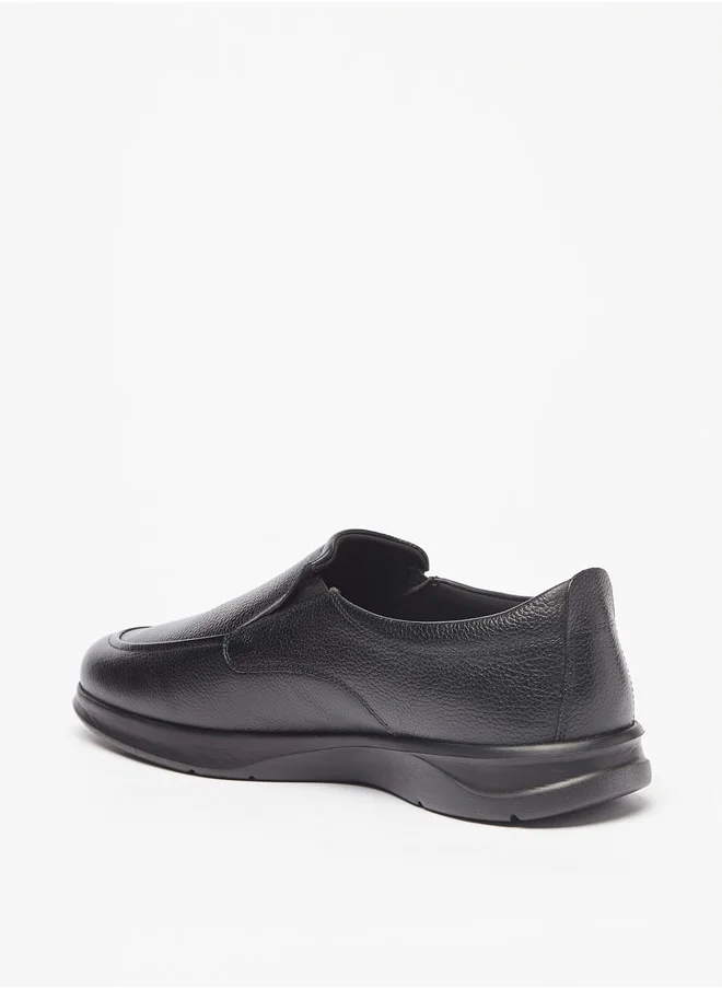 دوتشيني Men's Solid Slip-On Loafers