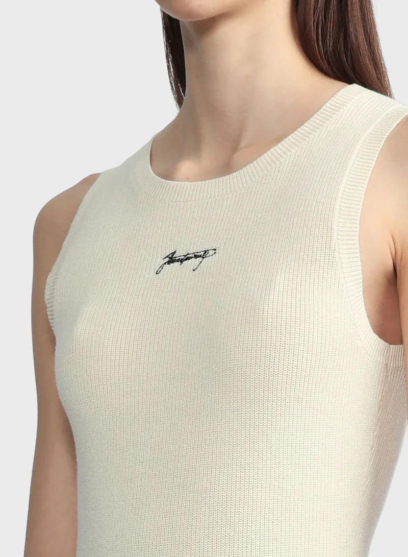 izzue Essential Cropped Top