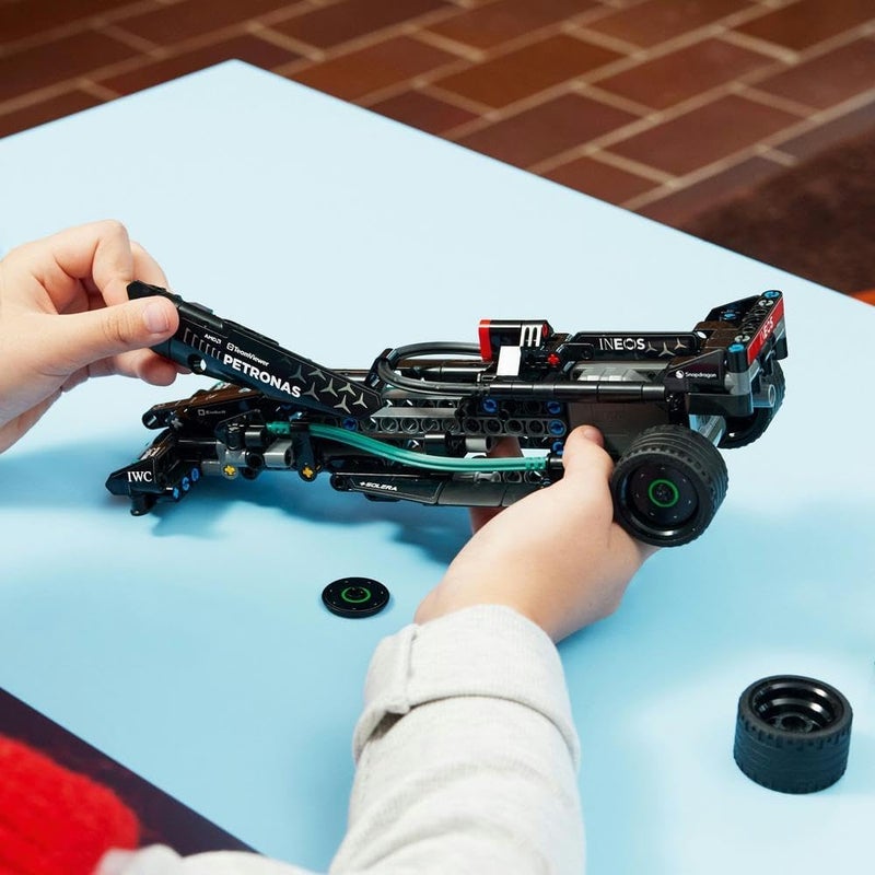 LEGO Technic Mercedes-AMG F1 W14 E Performance Pull-Back Race Car Toy for Kids, Boys and Girls aged 7 Plus Years Old, Pull-Back Model Vehicle Set, Bedroom Decoration, Birthday Gift Idea 42165 - Image 5