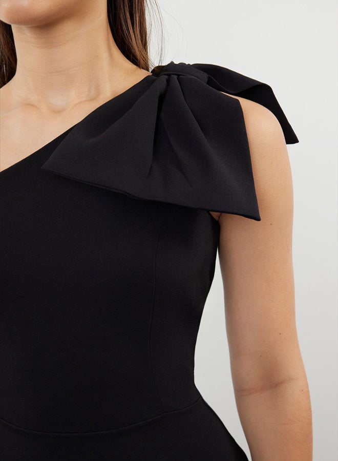 trendyol فستان سهرة ميدي أسود ضيق بكتف واحد مزين بتفاصيل قوس - Image 4