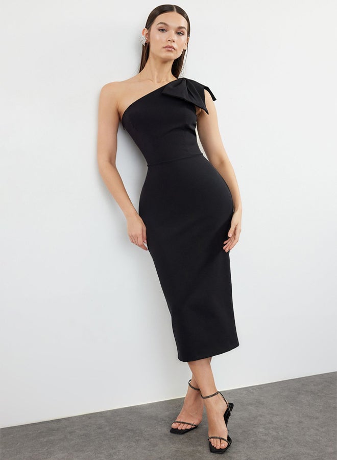 trendyol فستان سهرة ميدي أسود ضيق بكتف واحد مزين بتفاصيل قوس - Image 2