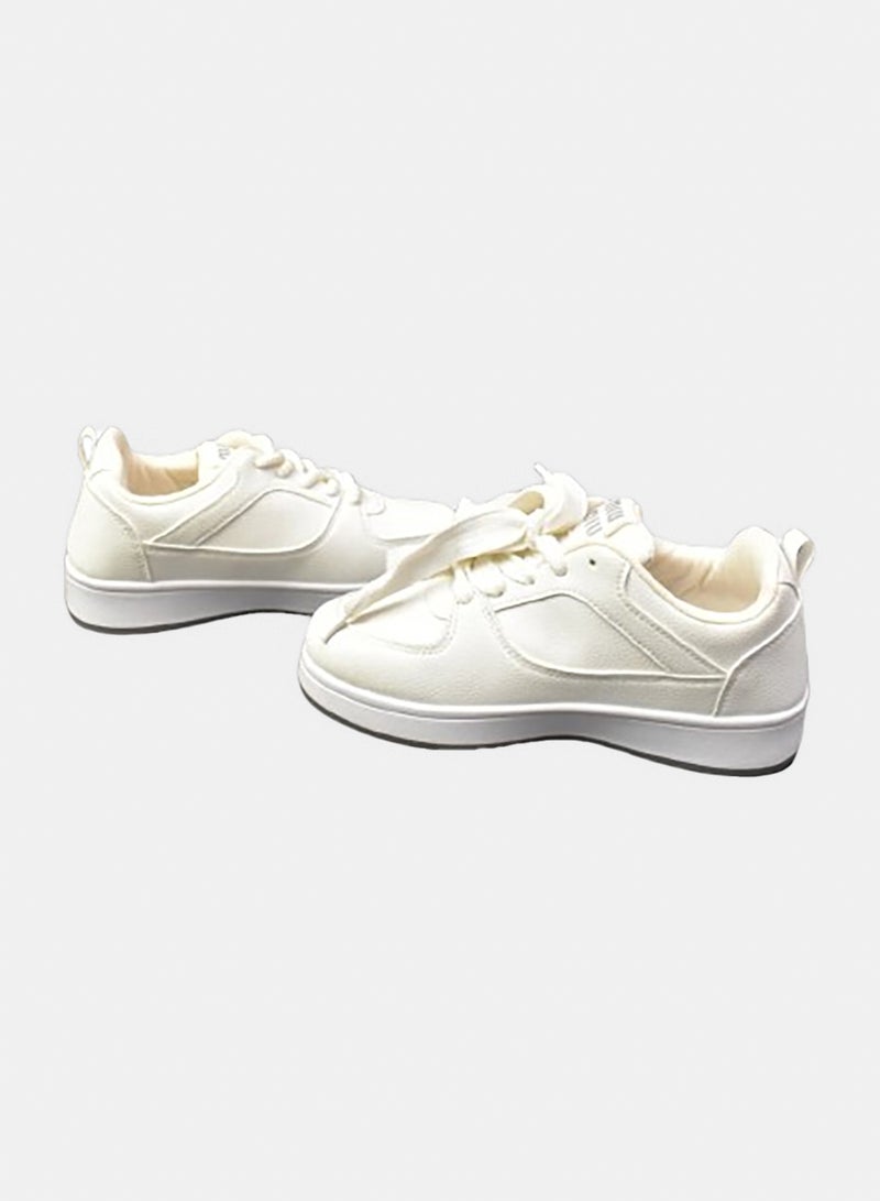 Miu Miu Stylish women's sneakers made of genuine leather - Image 3