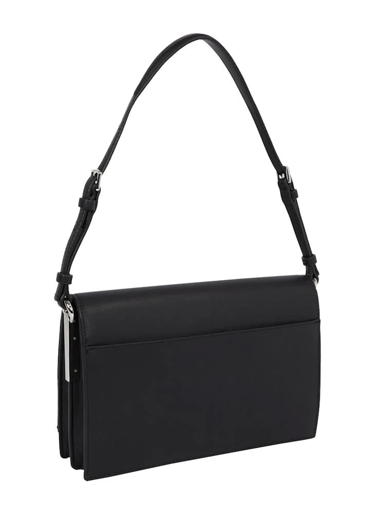 كالفن كلاين Elongated Crossbody