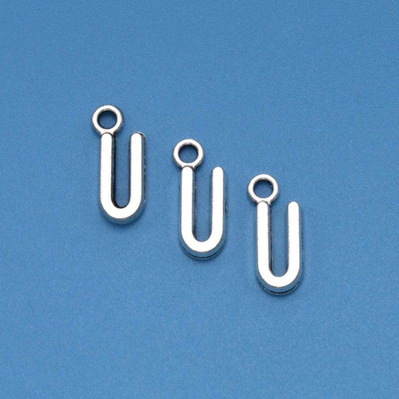 كلاراكو Klarako 50 قطعة من دلايات الحروف الأولى المعدنية، خرز فضفاض للحروف الإنجليزية، قلادة حرف أبجدي، قلادة حرف مسطحة، مجوهرات عتيقة، قلادة حرف إنجليزي مطلية بالذهب من التبت - Image 3