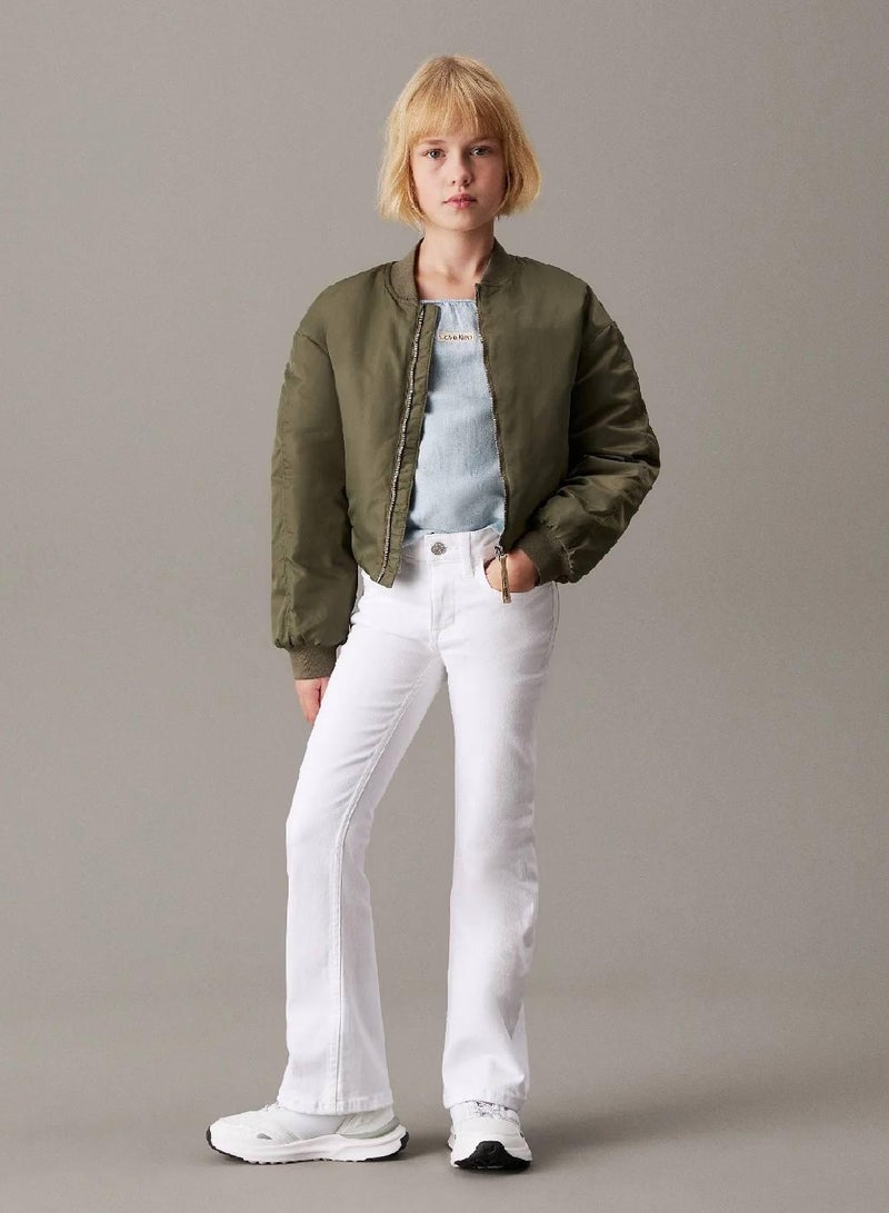 كالفن كلاين جينز بنطال جينز بخصر متوسط الارتفاع وقصّة فلير - Image 4