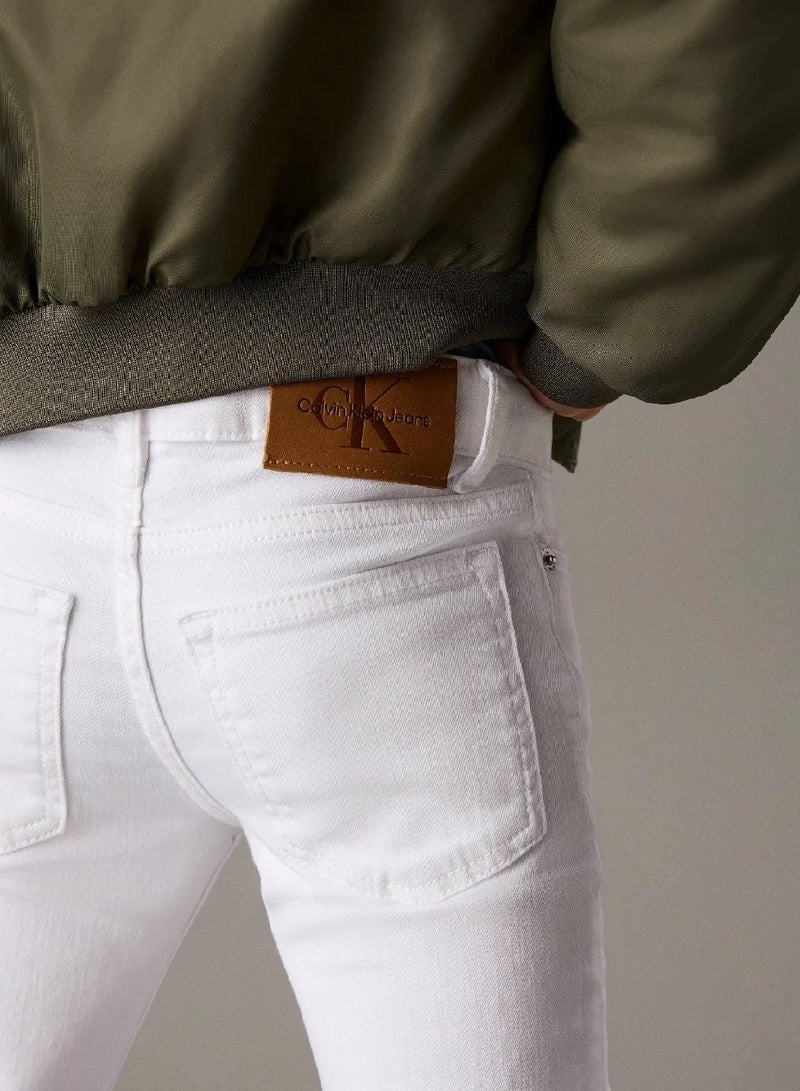 كالفن كلاين جينز بنطال جينز بخصر متوسط الارتفاع وقصّة فلير - Image 3