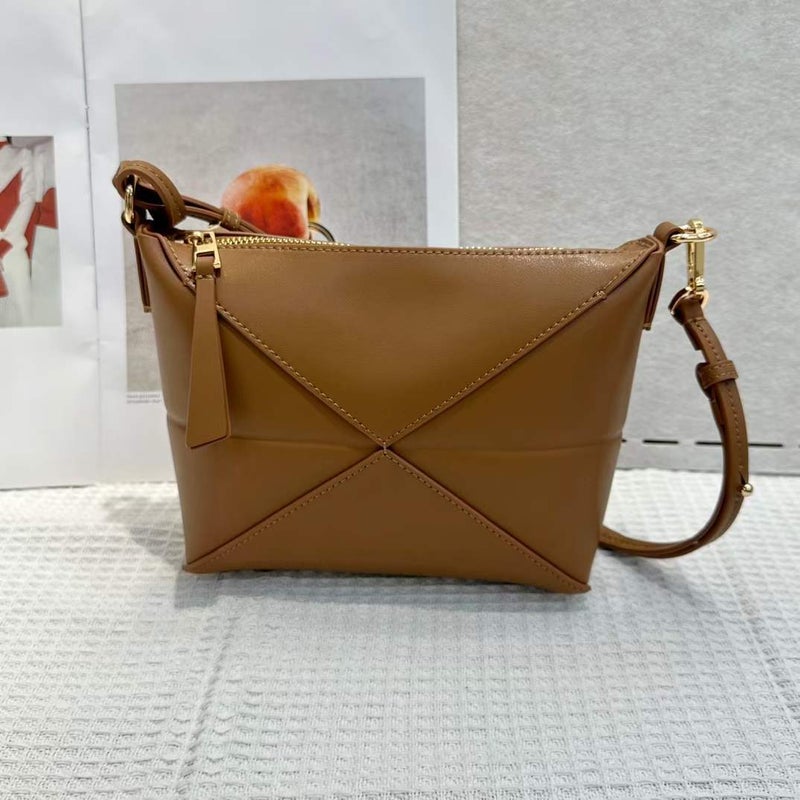 Explosive Genuine Leather Women'S Bag Folding Underarm Bag High-Grade Geometric Crossbody Bag Women'S Fashion Commuter Shoulder Bag - Image 1