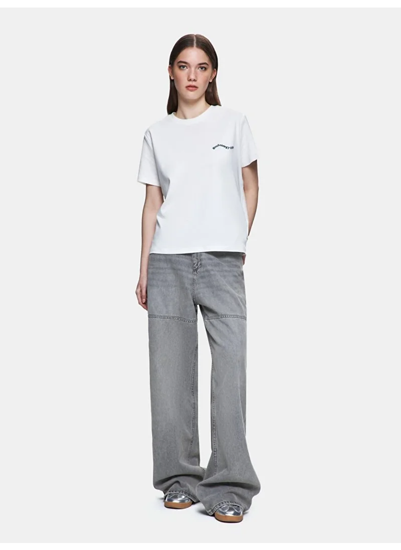 إل تي بي White T-Shirt