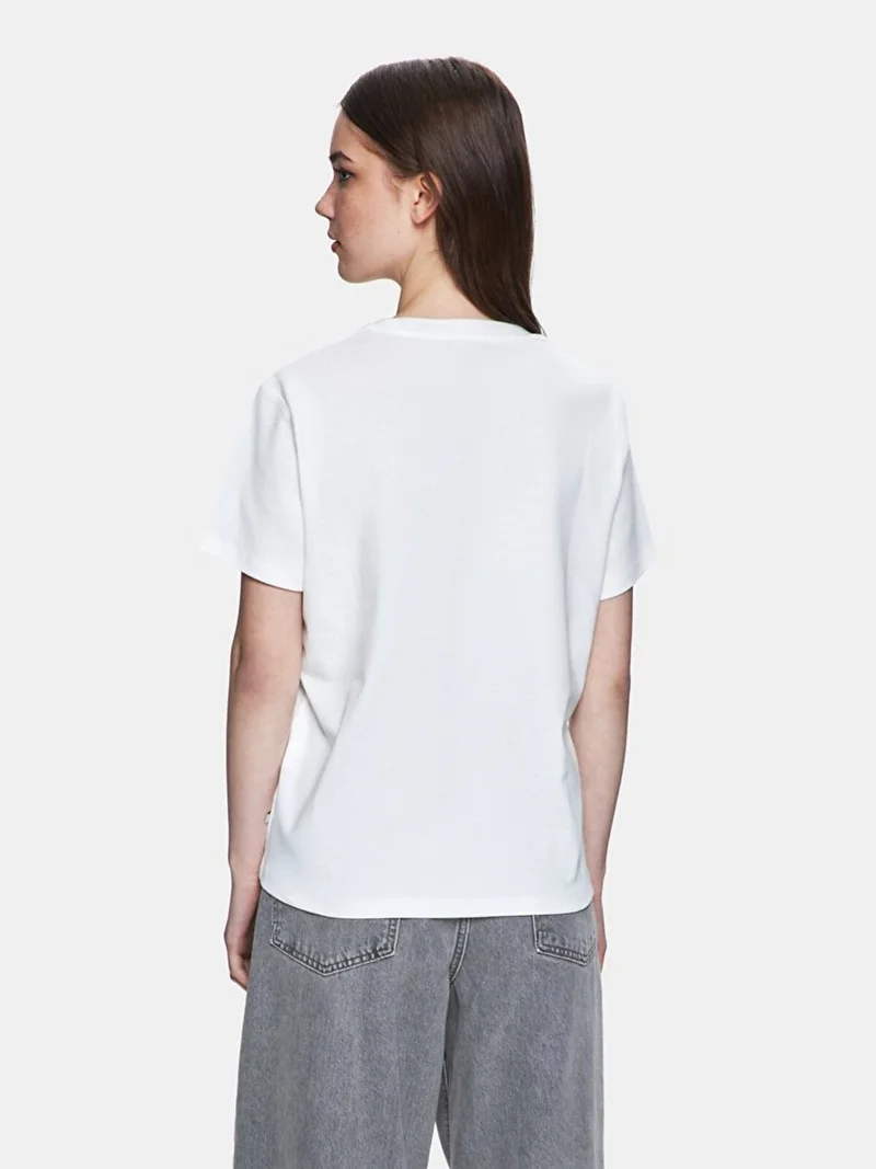 ال تي بي White T-Shirt