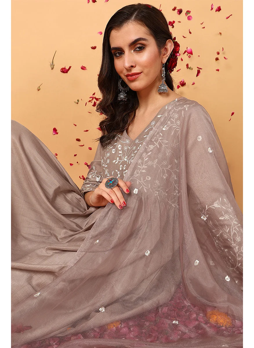 زيري سوق Nude Silk Blend Solid Embroidered Flared Suit Set