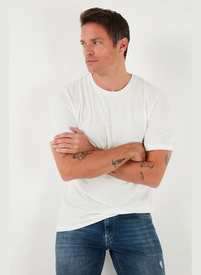 Buratti  Buratti Detailed Cotton Regular Fit Crew Neck T-Shirt Men's T-Shirt 59020203 for Men | Best Price UAE