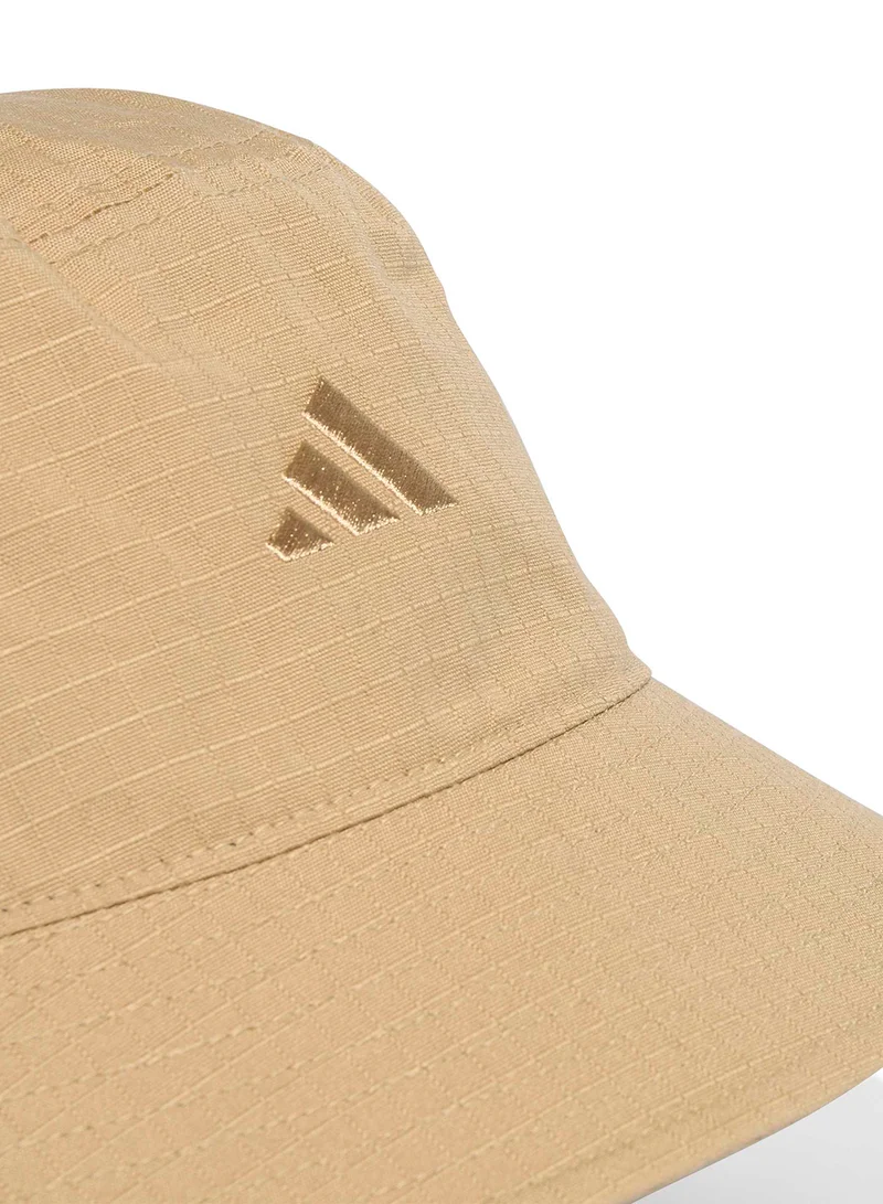 adidas كاب بشعار