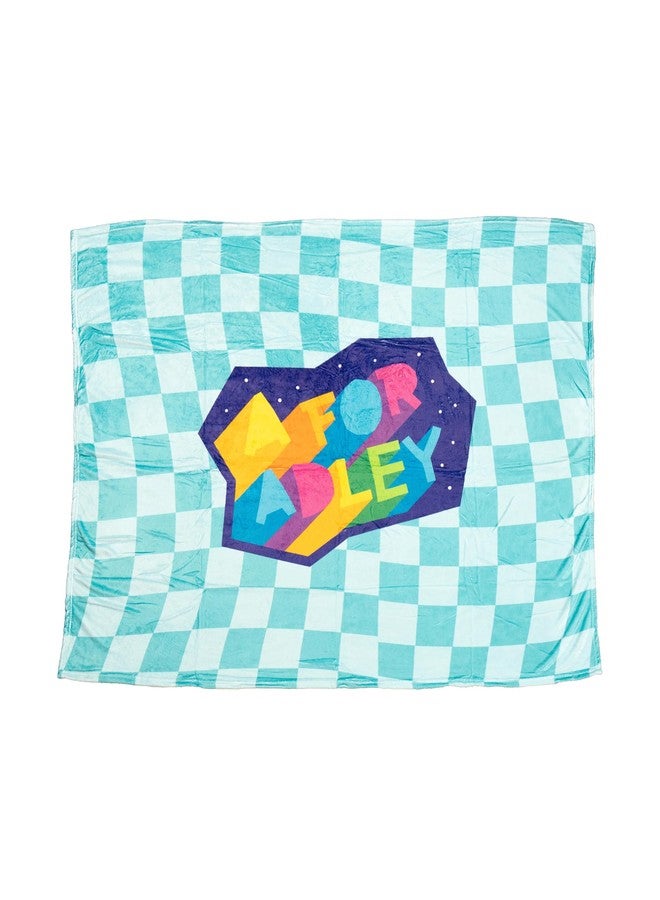 A FOR ADLEY بطانيات ناعمة ومريحة من A FOR ADLEY بتصاميم وشخصيات ملونة كما هو موضح في الفيديوهات على يوتيوب (مربعات زرقاء مخضرة) - Image 1