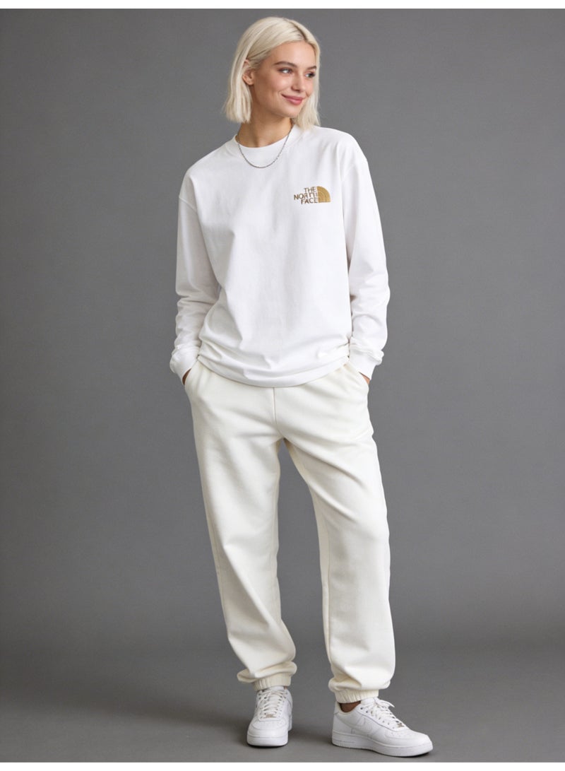 ذا نورث فيس يتم طباعة القميص القطني ذي الأكمام الطويلة من الوجه الشمالي مع الحرف الشعار ويزن 320g.إنها unisex و فضفاضة ومريحة.النسيج القطني ناعم وقابل للتنفس ، وشائع للرياضات والترفيه للشباب ، والجزء العلوي ناعم وصديق للبشرة. - Image 3