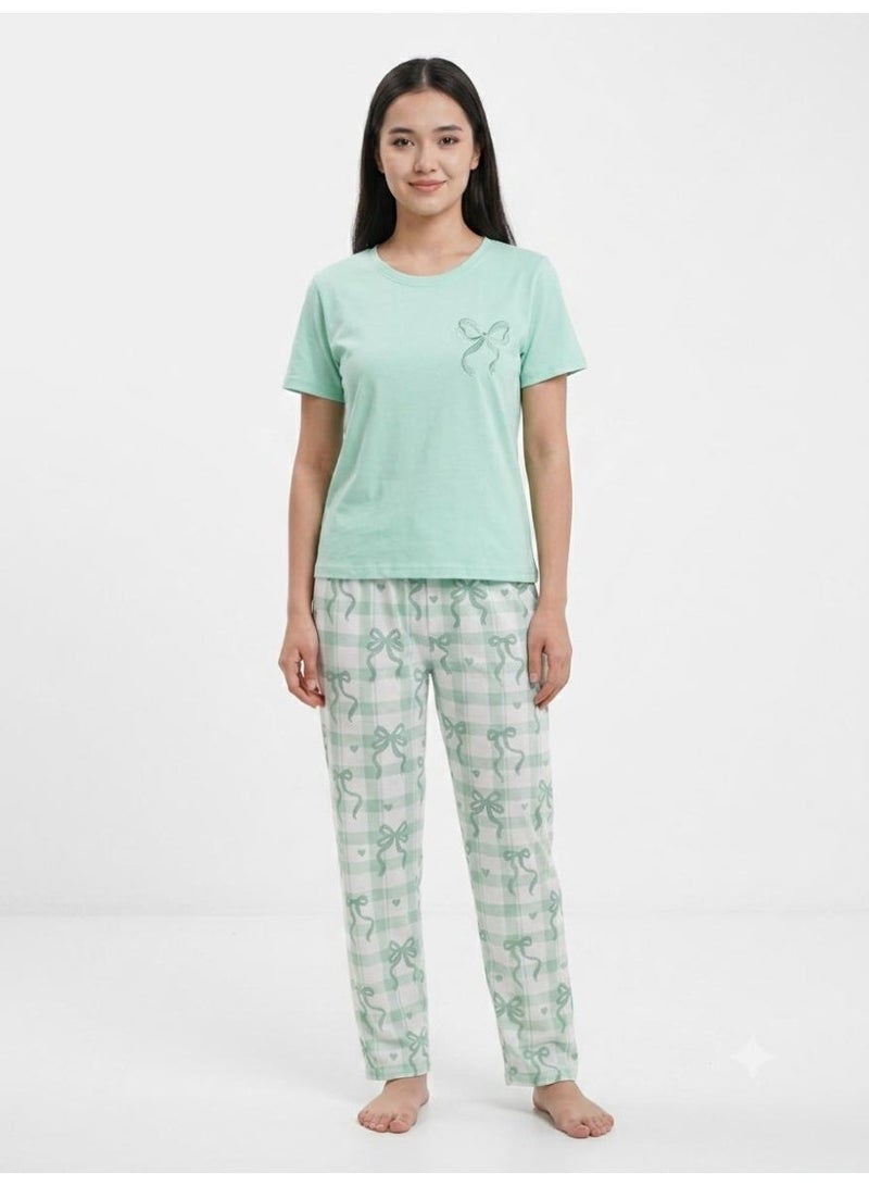 Women's 2-Piece Plus Size Pajama Set, Mint Green Top & Bow Check Print Pants - Image 3