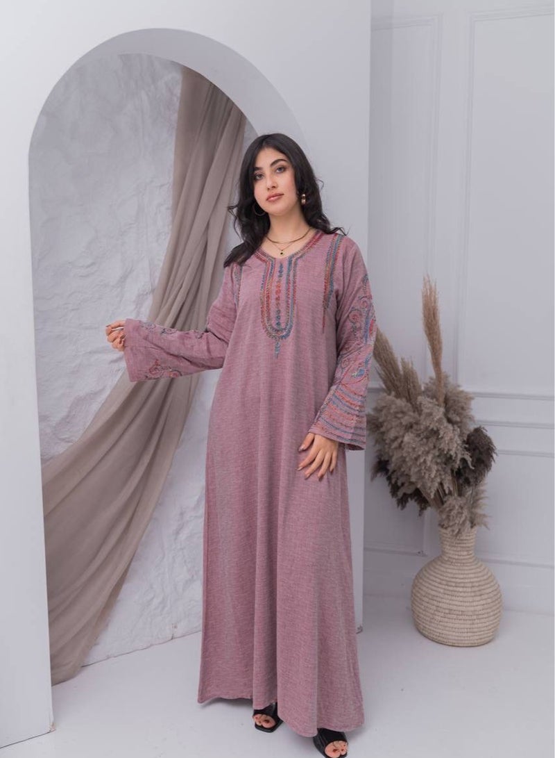 افندينا  " جلابية كتان مطرزة بكل حب إطلالة تجمع بين الراحة والفخامة"A-350 - Image 1