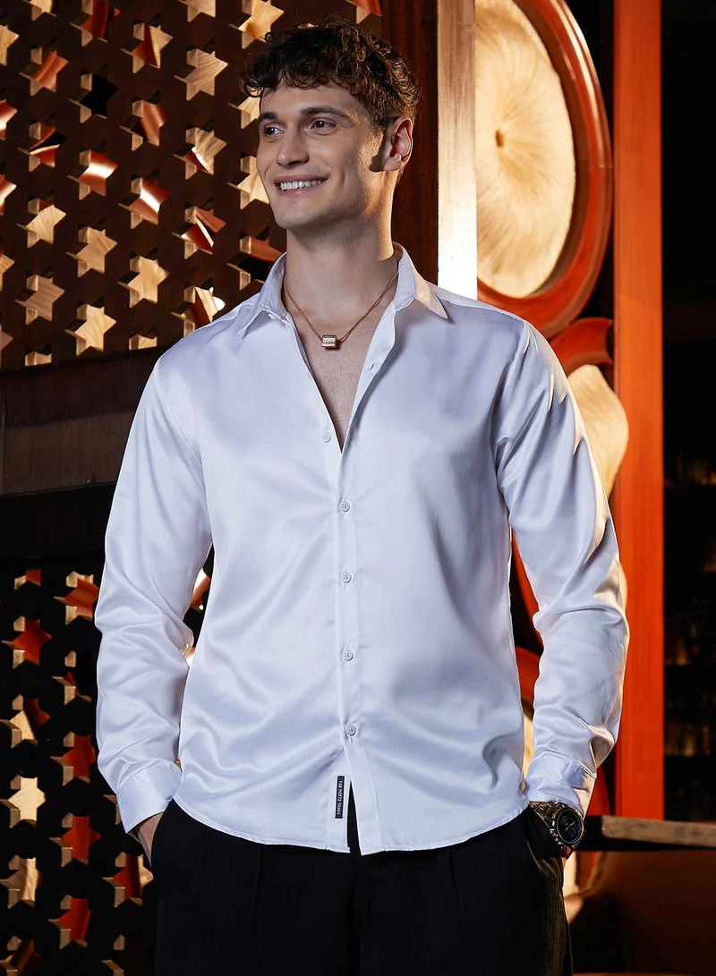 كامبوس سوترا قميص رجالي أبيض ساتان بلمعة مريحة للارتداء اليومي