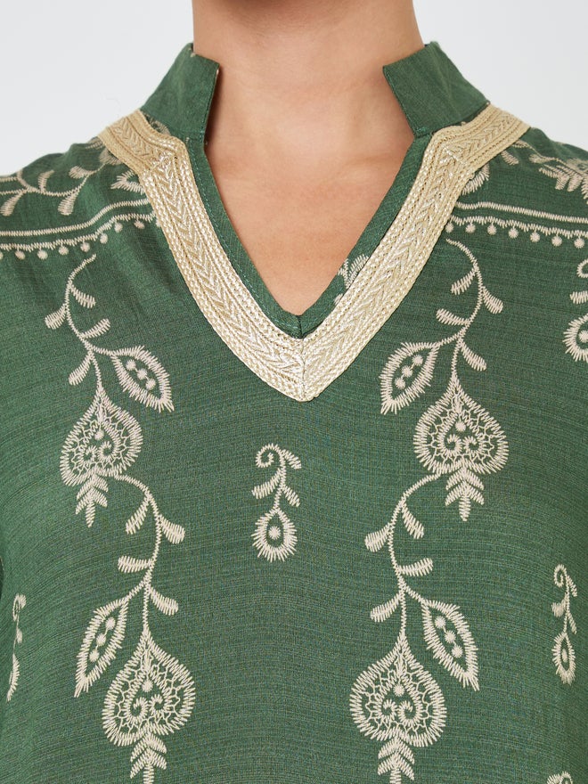 Styli Green Embroidered Stand Collar Jalabiya - Image 4