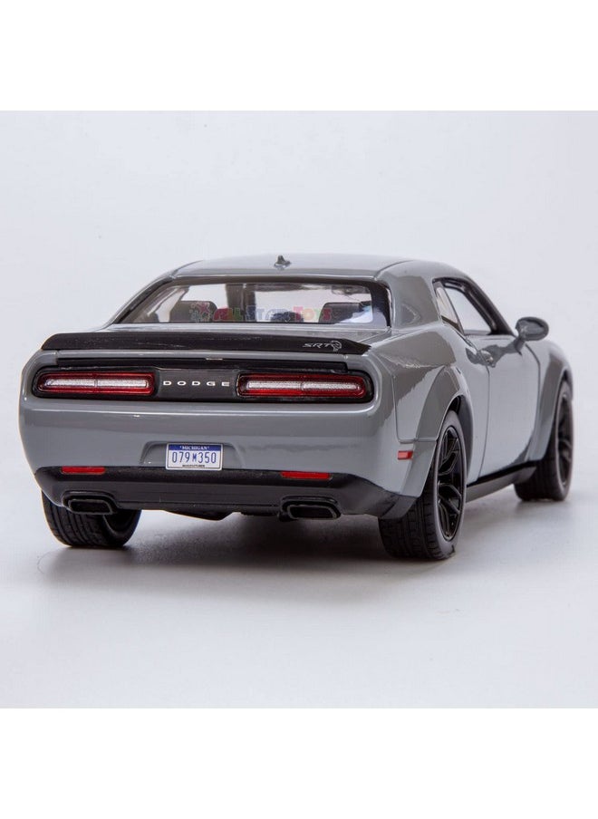 موتورماكس سيارة دودج تشالنجر SRT Hellcat Widebody Destroyer رمادية اللون موديل 2018 حصرية من Motormax All Star Toys، طراز 1/24، طراز 79350، رمادي  - Image 5