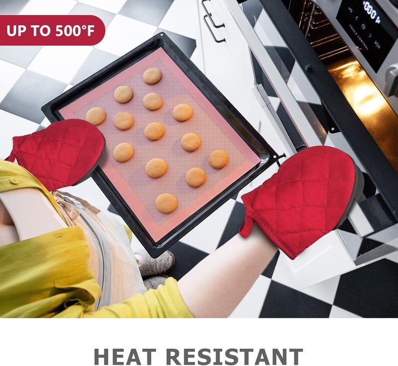 Qulable 1 Pair Short Oven Mitts - Silicone Kitchen Oven Gloves High Heat Resistant 500℉, Mini Oven Mits with Non-Slip Grip Surfaces and Hanging Loop for BBQ, Baking, Cooking and Grilling (Red) - Image 2