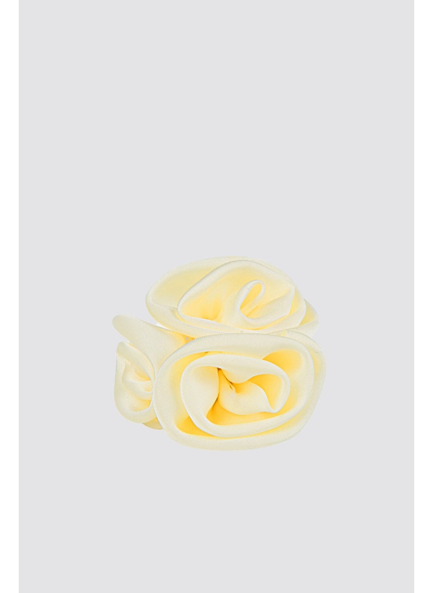 twn - Bone Boutonniere 8EC116310001D - Image 1