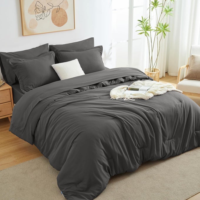 DARK GREY QUEEN COMFORTER SET 7 PIECES BED IN A BAG QUEEN LIGHTWEIGHT BEDDING SET ALL SEASON SOFT 7PC BED SET WITH COMFORTER FLAT SHEET FITTED SHEET PILLOWCASES PILLOW SHAMS
