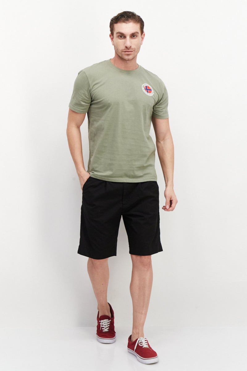 Nordland تي شيرت رجالي بأكمام قصيرة وياقة دائرية بشعار العلامة التجارية، زيتوني - Image 4