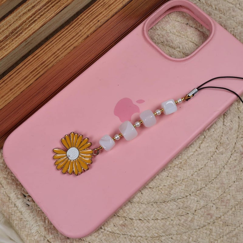 Threads & Beads Phone charm, Hand Made with Beads and Colorfull Daisy Charm - Image 4