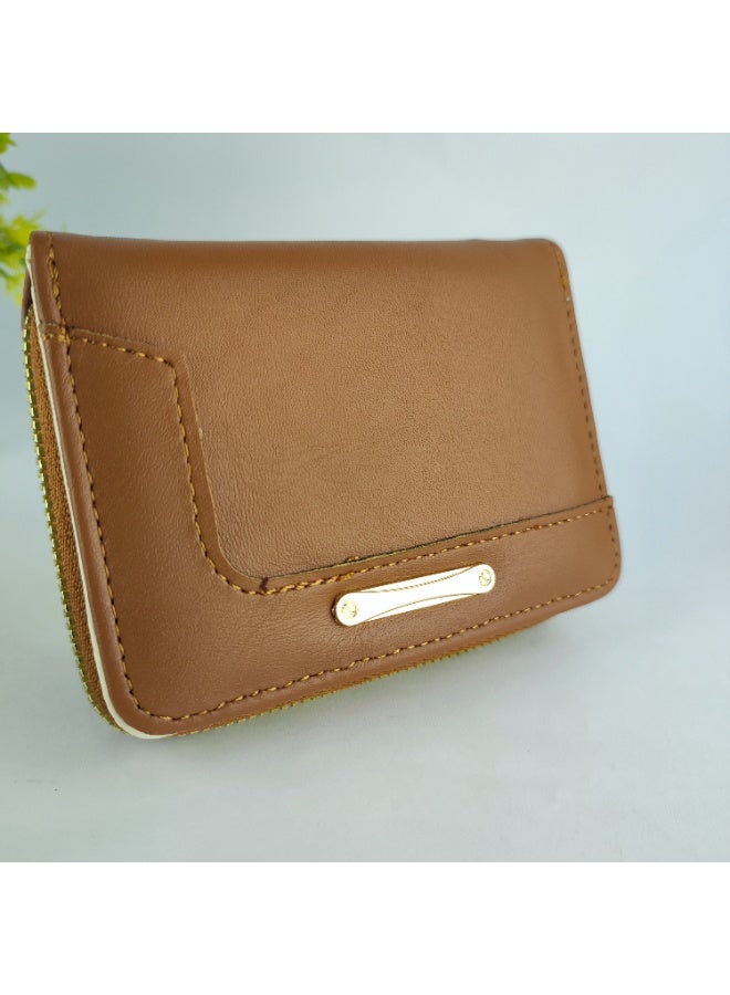 Luxury Women’s Leather Wallet with Soft Texture and Inner Compartments for Organizing Your Essentials - Image 1