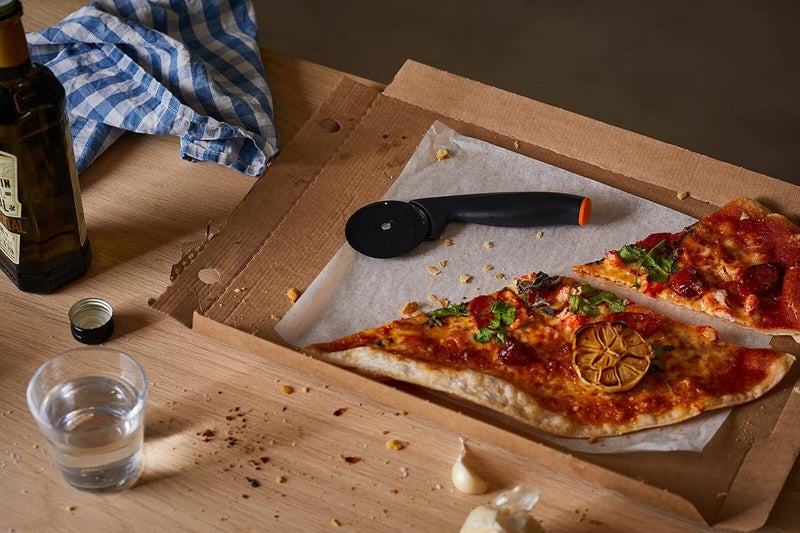 Fiskars Synthetic Material Cutting Pizza Wheel one size Black - Image 4
