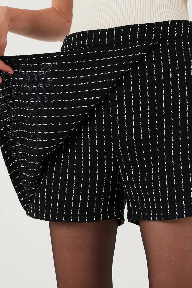 ليلا Patterned Winter Mini Shorts Skirt Women's Shorts Skirt 611SR00080