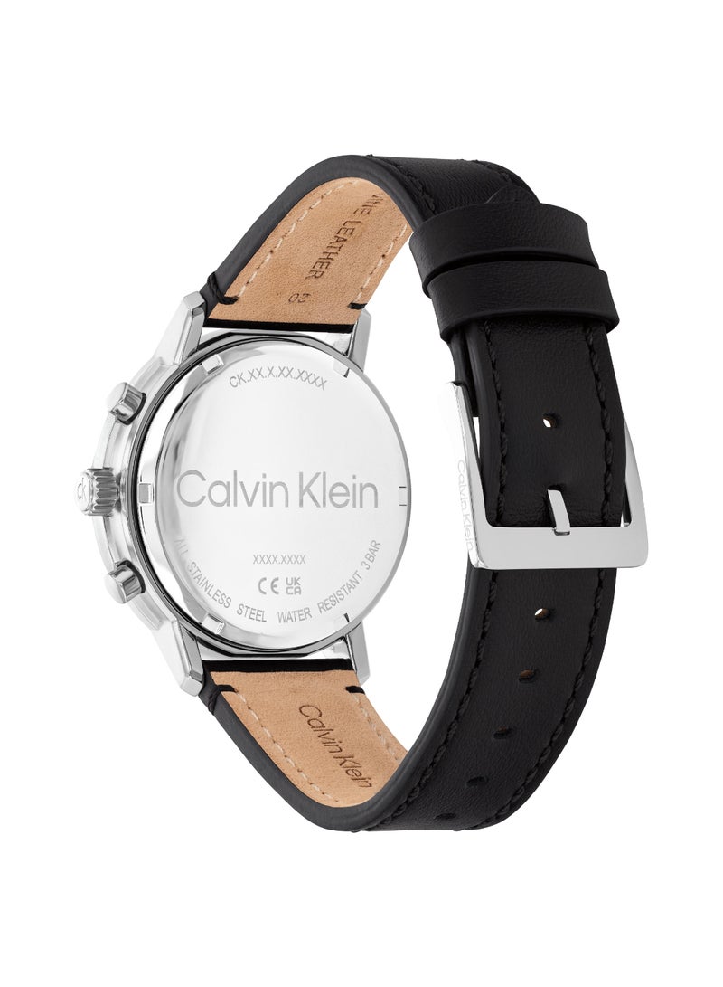 CALVIN KLEIN ساعة كالفن كلاين التناظرية متعددة الوظائف للرجال من مجموعة GAUGE مع حزام جلد أسود - 25200496 - Image 3
