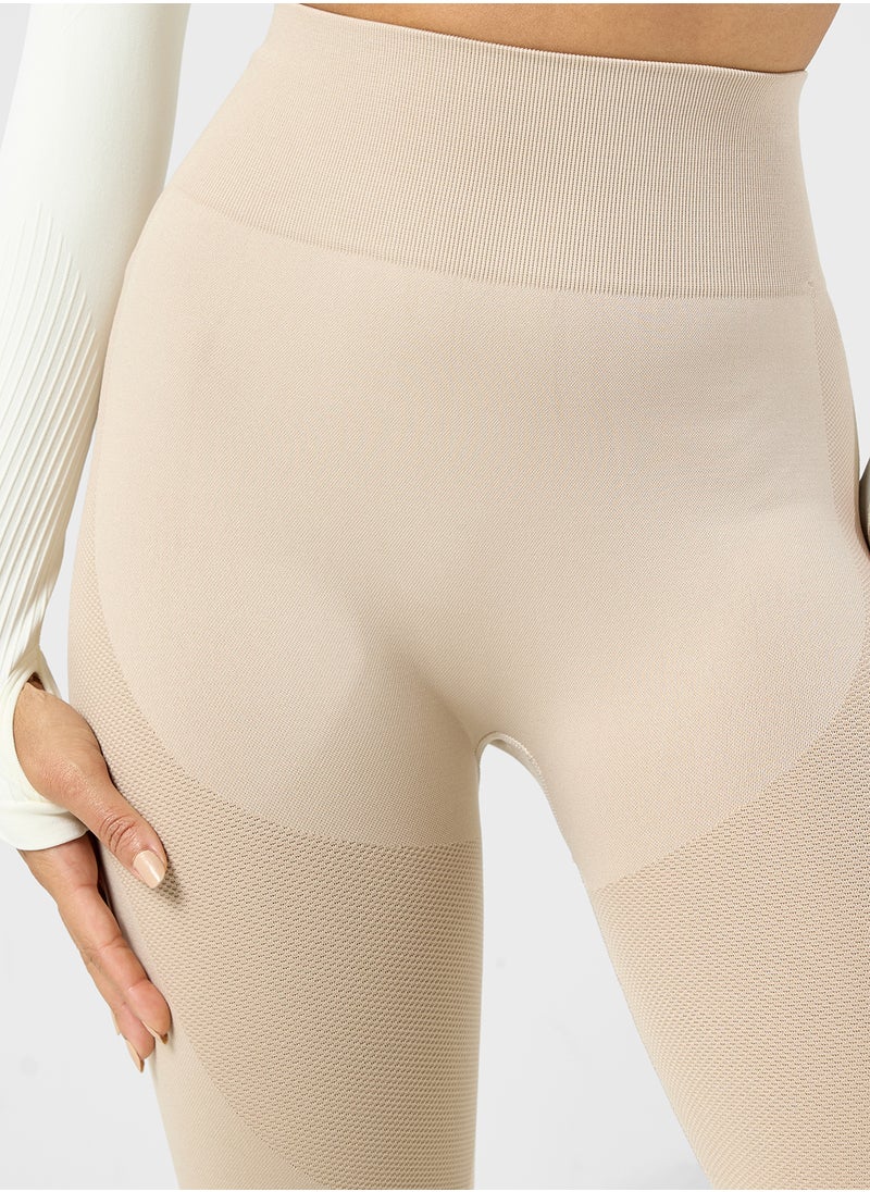 FRWD High Rise Sculpting Seamless Leggings  - Image 4