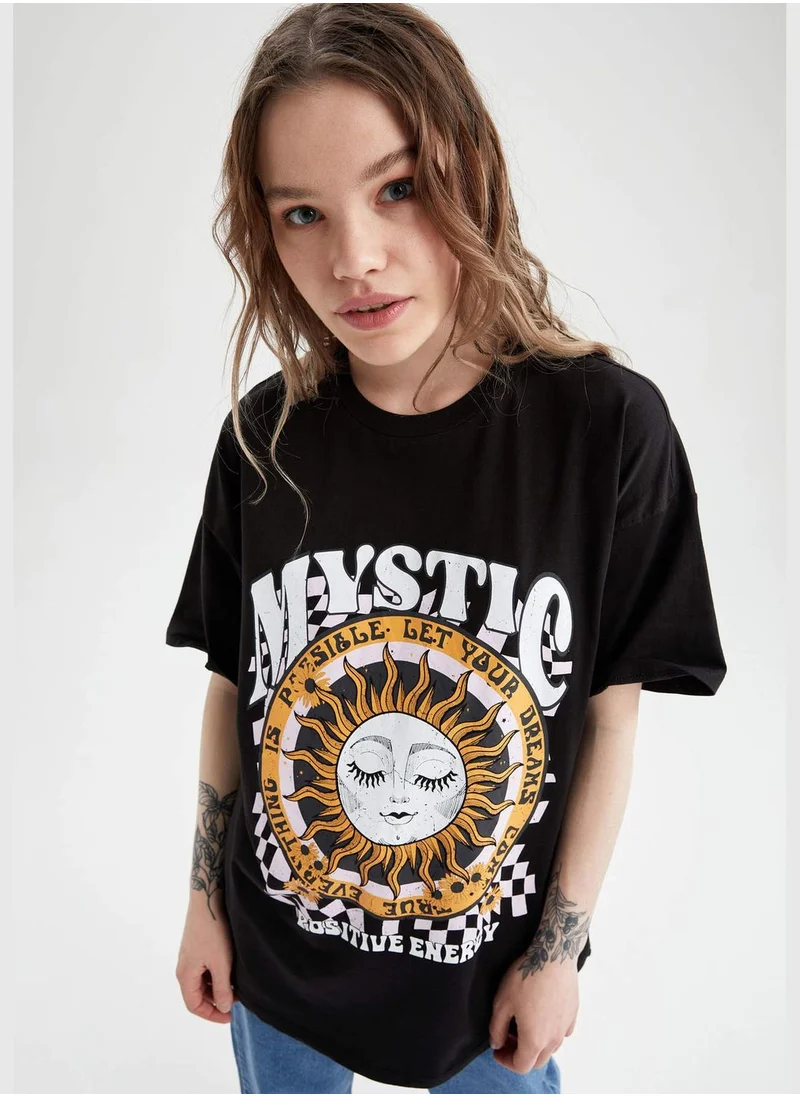 ديفاكتو Oversized Short Sleeve Mystic Printed T-Shirt