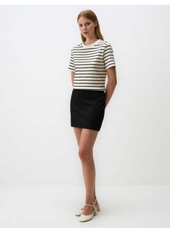 Slim Fit Mini Skirt with Elastic Waist - pzsku/Z2E5FD4B263FE62105168Z/45/_/1728827176/857f840f-6ca9-4149-91dc-4ffe3aeae3e0